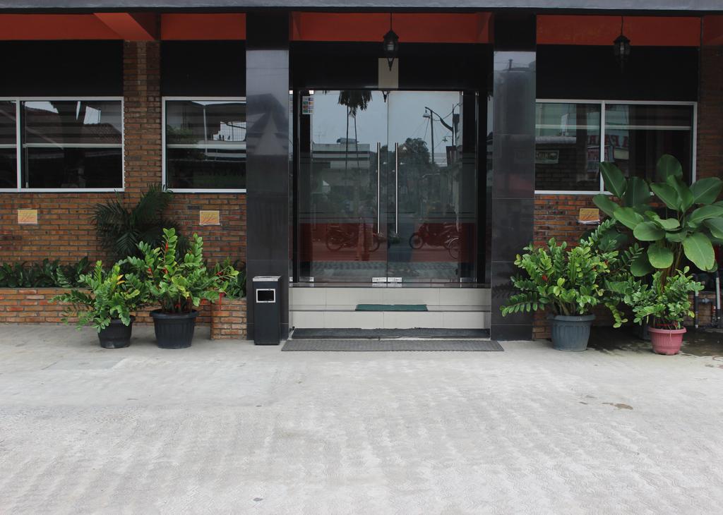 阿马利温酒店 棉兰 外观 照片